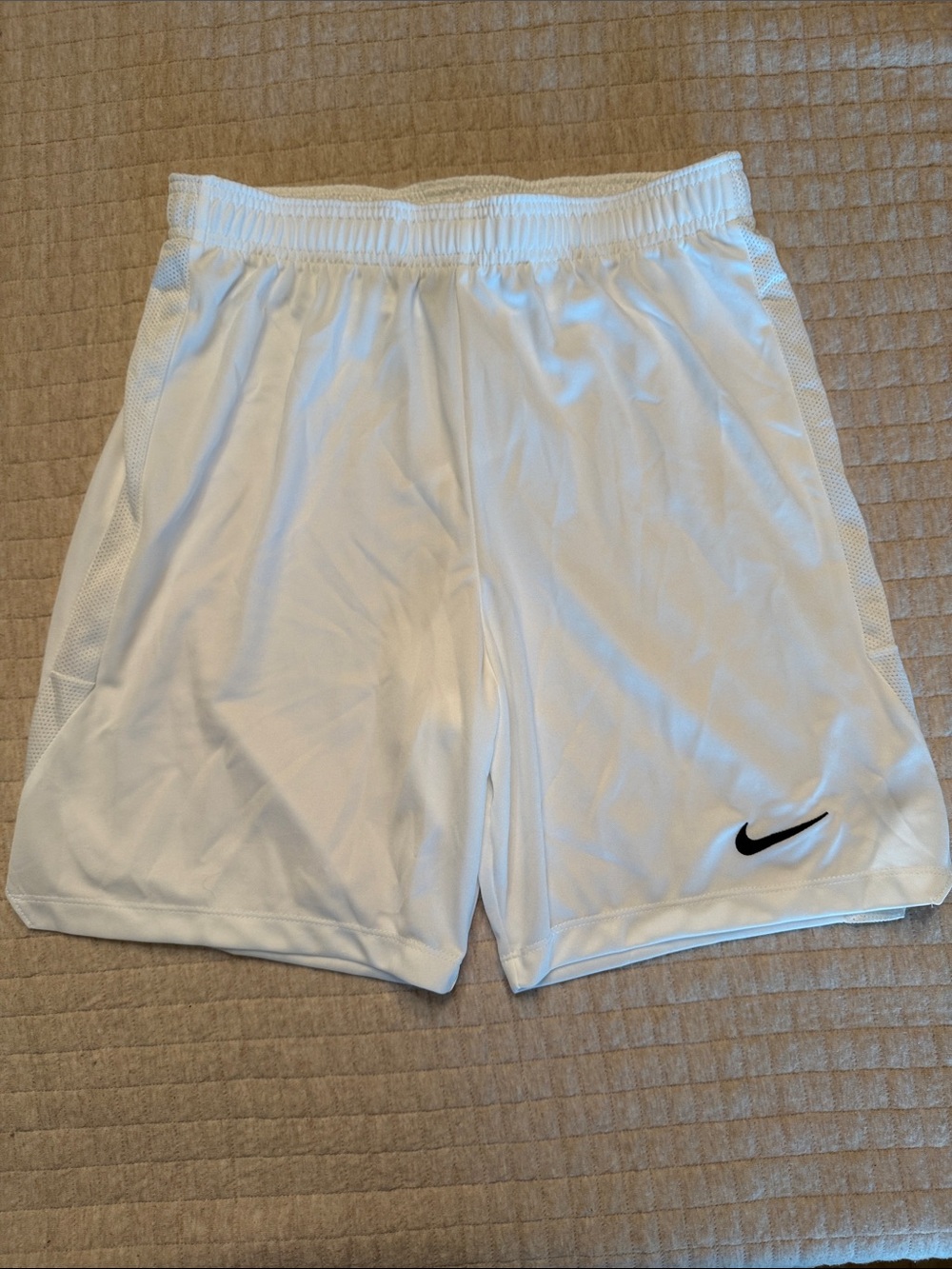 Nike Men’s Medium Soccer Shorts Trio - White & Blue - Picture 2 of 7
